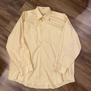 Men’ butter yellow button up dress shirt. Size 18 34/35.